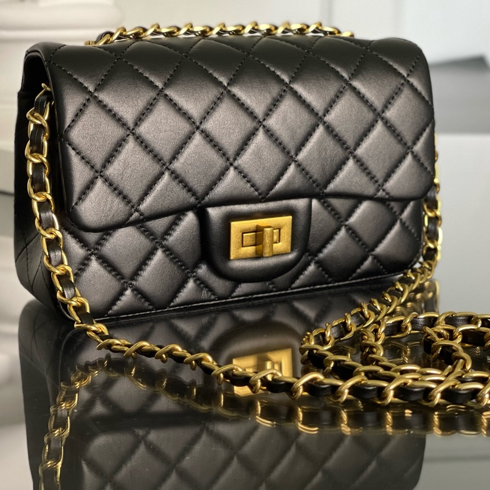 New Black color Quilted Luxury High Quality Cowhide Leather chain Shoulder-bag